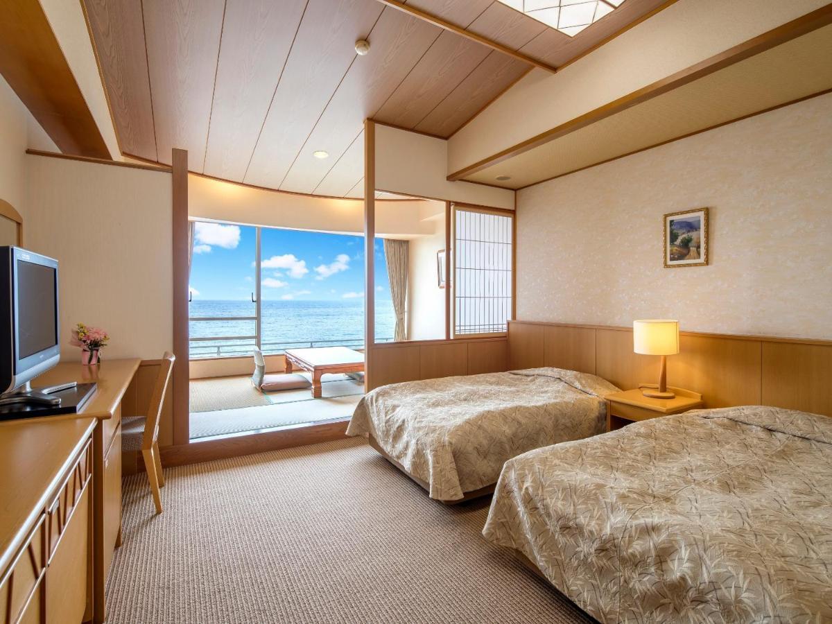 Mikazuki Sea-Park Hotel Katsuura Katsu’ura Zewnętrze zdjęcie
